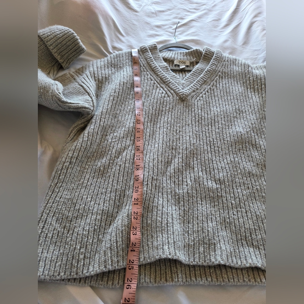 COS | Wool Gray Sweater - Picture 8 of 11